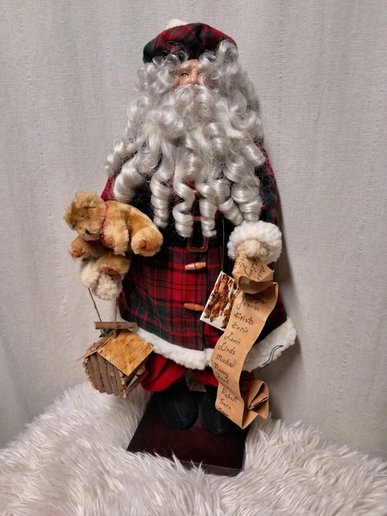 The Bombay Company Other - 25" Tall Standing Scottish Santa With List And Toys